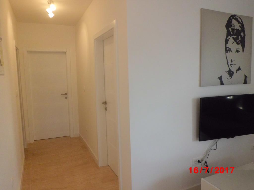 Apartments Viskovic Makarska Ngoại thất bức ảnh